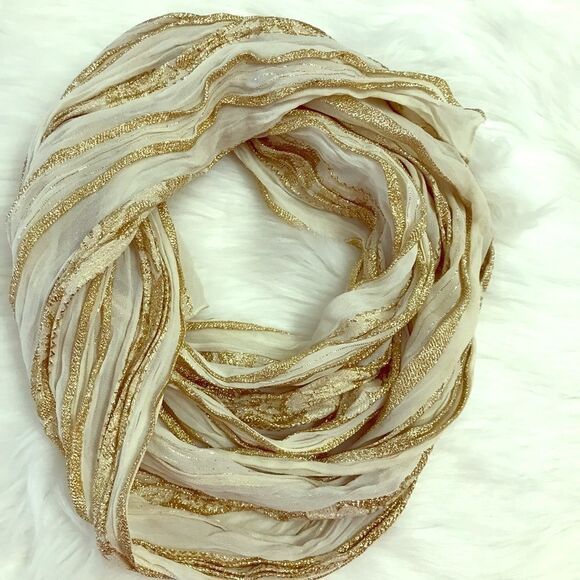Cute Shimmer Detail Scarf - Picture 1 of 4